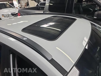 2021 Hyundai Kona SEL Plus - miniatura 17