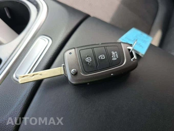 2021 Hyundai Santa Fe SE - miniatura 5