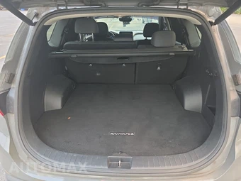 2021 Hyundai Santa Fe SEL – miniatura 16