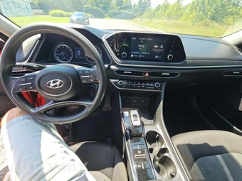 2021 Hyundai Sonata SE - miniatura 10