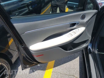 2021 Hyundai Sonata SEL - miniatura 9