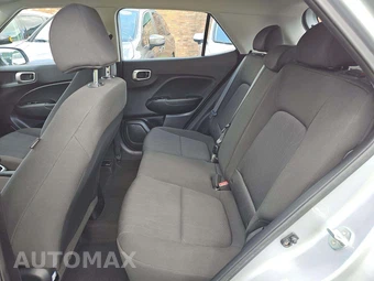 2021 Hyundai Venue SE - miniatura 13