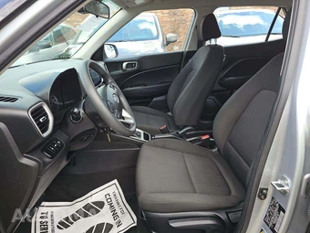 2021 Hyundai Venue SE - miniatura 6