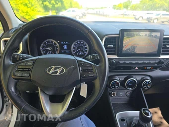 2021 Hyundai Venue SEL – miniatura 10