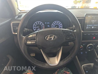 2021 Hyundai Venue SEL – miniatura 10