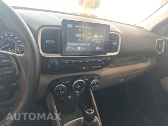 2021 Hyundai Venue SEL – miniatura 11