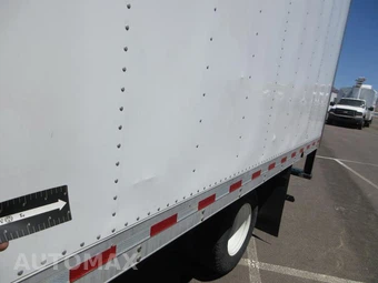 2021 Isuzu NPR HD Base Low Tilt - miniatura 20