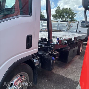 2021 Isuzu NRR - miniatura 2