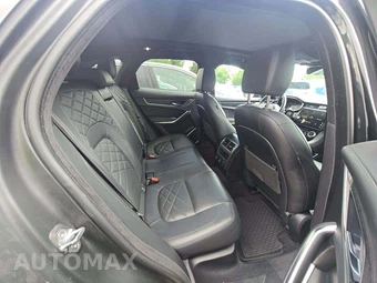2021 Jaguar F-PACE S – miniatura 16