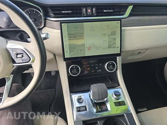 2021 Jaguar F-PACE S – miniatura 7
