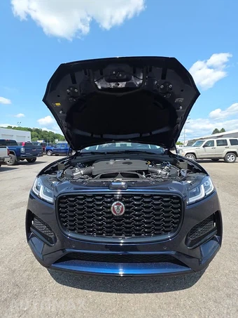 2021 Jaguar F-PACE S – miniatura 22