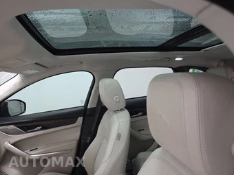 2021 Jaguar F-PACE S – miniatura 18