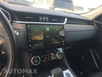 2021 Jaguar F-PACE S – miniatura 11