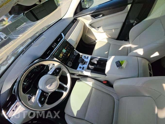 2021 Jaguar F-PACE S – miniatura 8