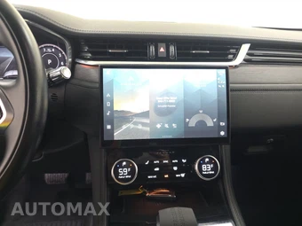 2021 Jaguar F-PACE S - miniatura 11