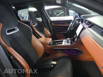 2021 Jaguar F-PACE SVR – miniatura 8