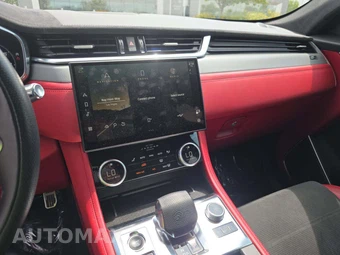 2021 Jaguar F-PACE SVR – miniatura 10