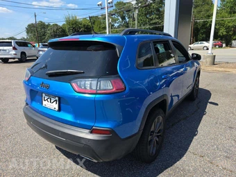 2021 Jeep Cherokee 80th Anniversary - miniatura 3