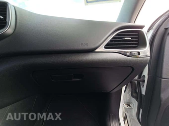 2021 Jeep Cherokee Altitude Edition - miniatura 19