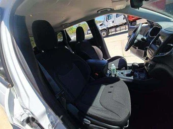 2021 Jeep Cherokee Latitude - miniatura 19