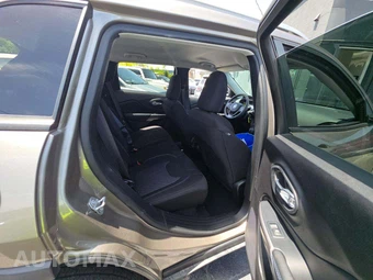 2021 Jeep Cherokee Latitude - miniatura 16