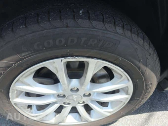 2021 Jeep Cherokee Latitude - miniatura 21