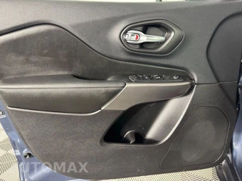 2021 Jeep Cherokee Latitude Lux - miniatura 38