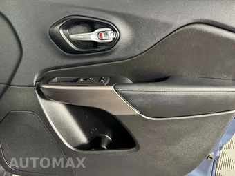 2021 Jeep Cherokee Latitude Lux - miniatura 40