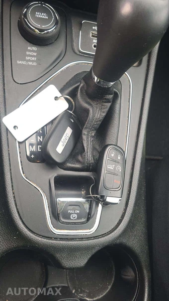 2021 Jeep Cherokee Latitude Lux - miniatura 18