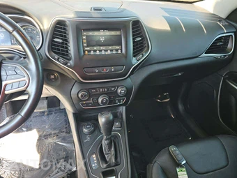 2021 Jeep Cherokee Latitude Lux - miniatura 10
