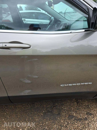 2021 Jeep Cherokee Latitude Plus - miniatura 29