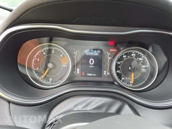 2021 Jeep Cherokee Latitude Plus - miniatura 9