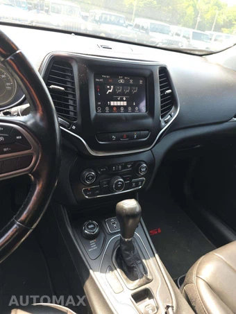 2021 Jeep Cherokee Latitude Plus - miniatura 10