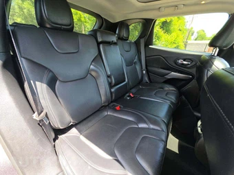 2021 Jeep Cherokee Limited - miniatura 13