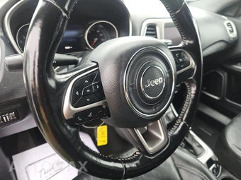 2021 Jeep Compass 80th Special Edition – miniatura 10