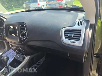 2021 Jeep Compass Latitude - miniatura 14