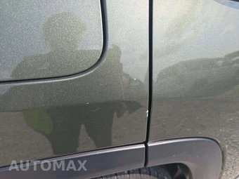 2021 Jeep Compass Latitude - miniatura 23