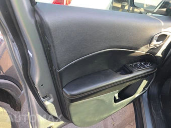 2021 Jeep Compass Latitude – miniatura 9