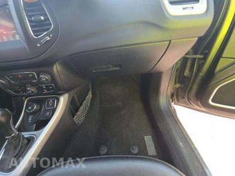 2021 Jeep Compass Latitude - miniatura 20