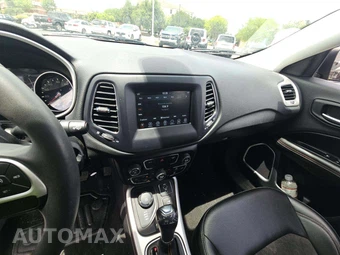 2021 Jeep Compass Latitude - miniatura 10