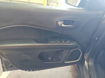 2021 Jeep Compass Latitude - miniatura 9
