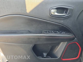2021 Jeep Compass Trailhawk - miniatura 9