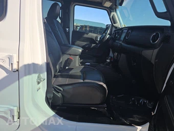 2021 Jeep Gladiator Overland Crew Cab Medium Bed - miniatura 8
