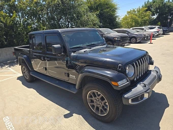 2021 Jeep Gladiator Overland Crew Cab Medium Bed - miniatura 3