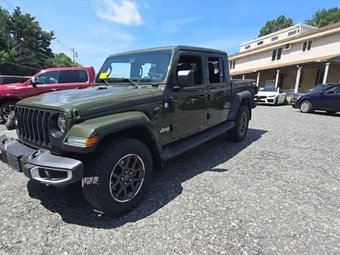 2021 Jeep Gladiator Overland Crew Cab Medium Bed