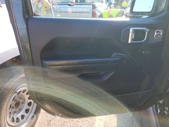 2021 Jeep Gladiator Rubicon Crew Cab Medium Bed - miniatura 9