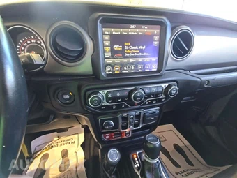 2021 Jeep Gladiator Rubicon Crew Cab Medium Bed - miniatura 10