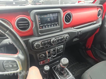 2021 Jeep Gladiator Rubicon Crew Cab Medium Bed - miniatura 11