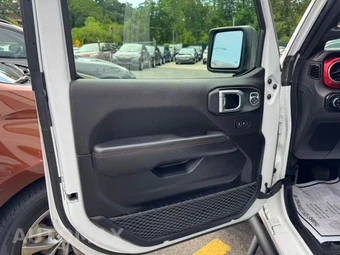 2021 Jeep Gladiator Rubicon Crew Cab Medium Bed - miniatura 9
