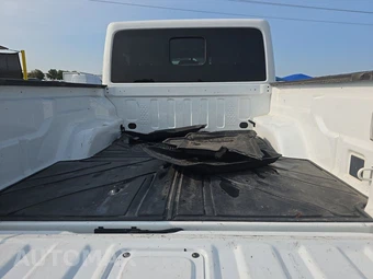 2021 Jeep Gladiator Rubicon Crew Cab Medium Bed - miniatura 16